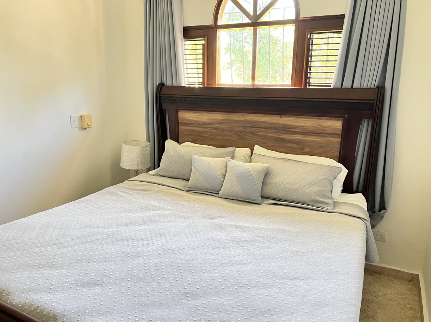 Bedroom 3 — King Bed